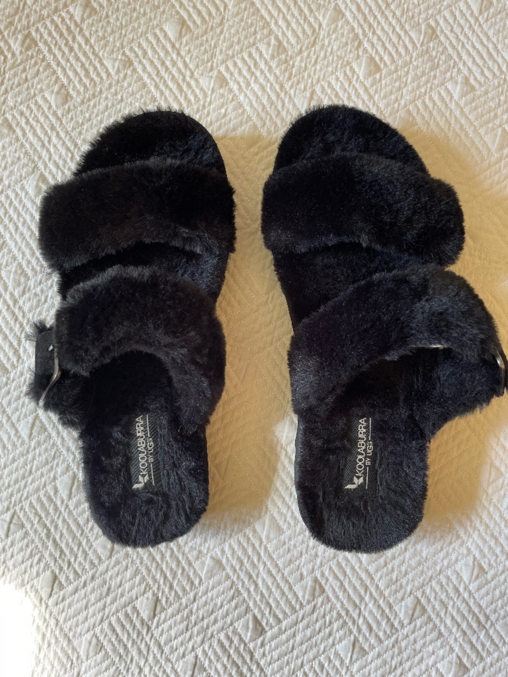Koolaburra by UGG black faux fur 2-strap slippers with side buckle size 8